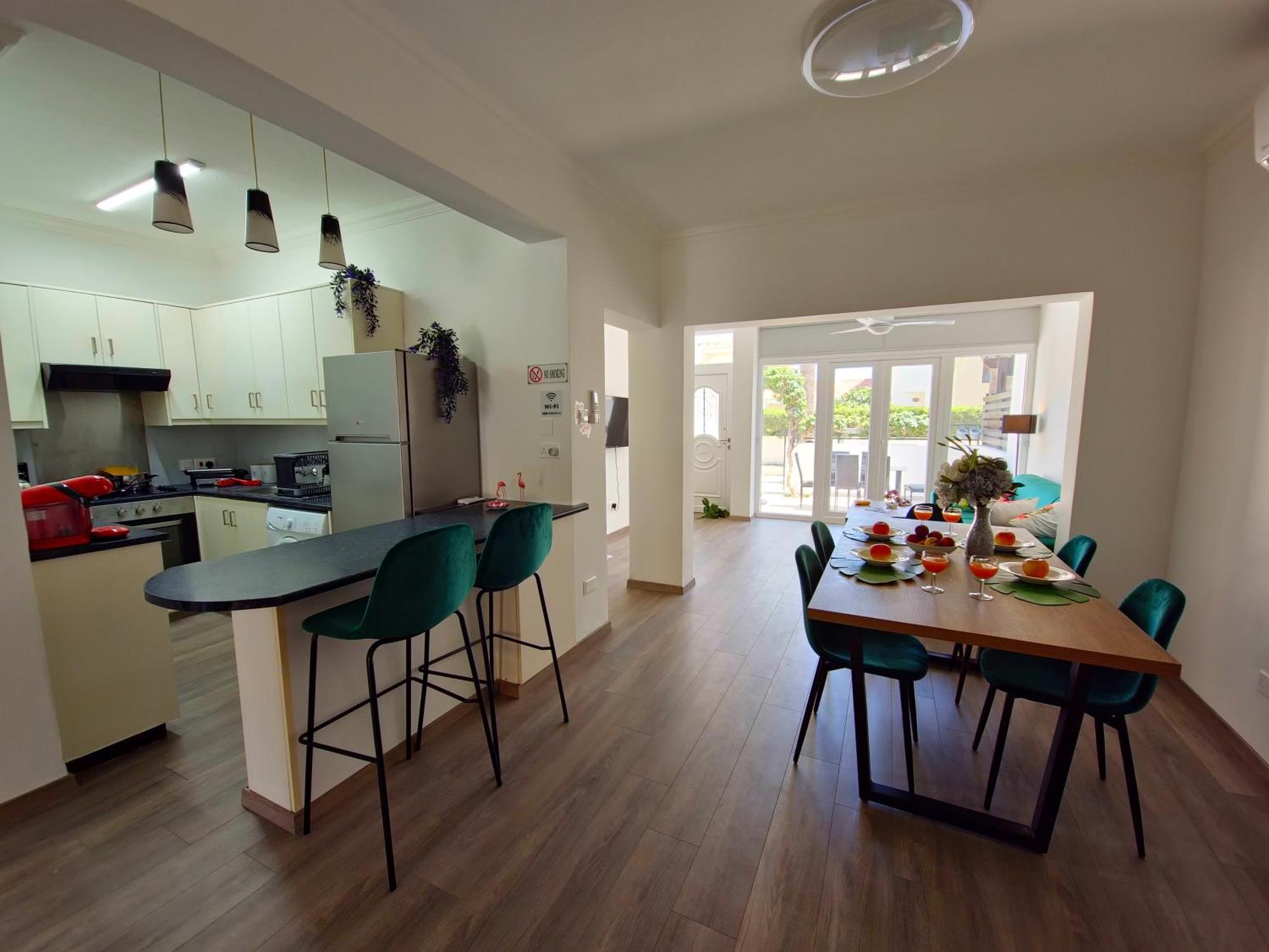 Oroklini Star 200Metres From The Sandy Beach Larnaca Esterno foto
