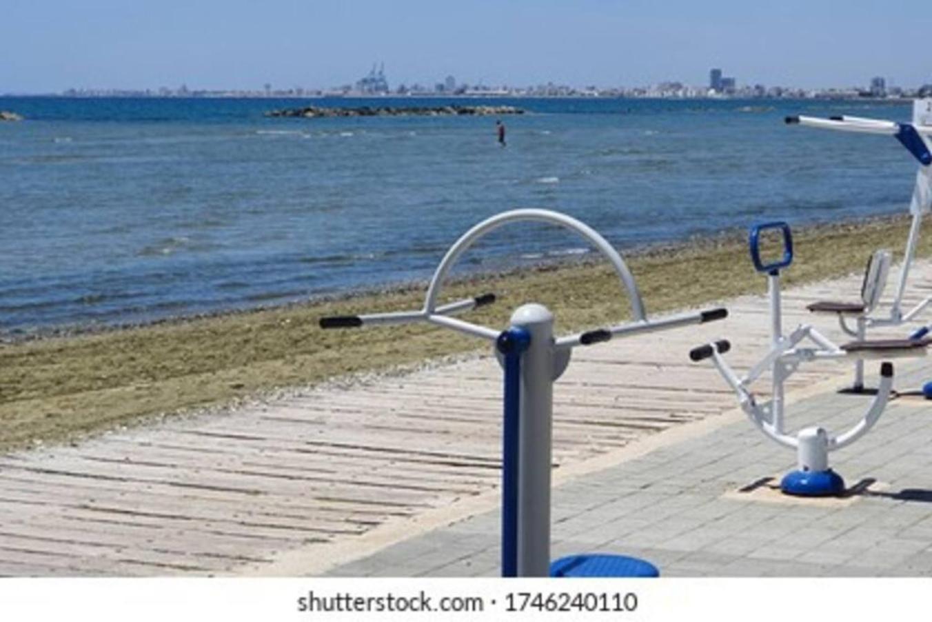 Oroklini Star 200Metres From The Sandy Beach Larnaca Esterno foto